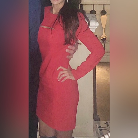 Likely red long sleeve Keller dress with cut out size 8 - Picture 3 of 8